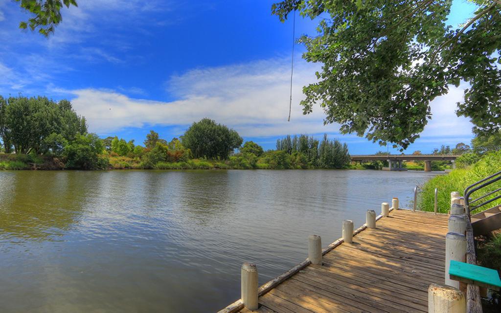 Nrma Bairnsdale Riverside Holiday Park מראה חיצוני תמונה