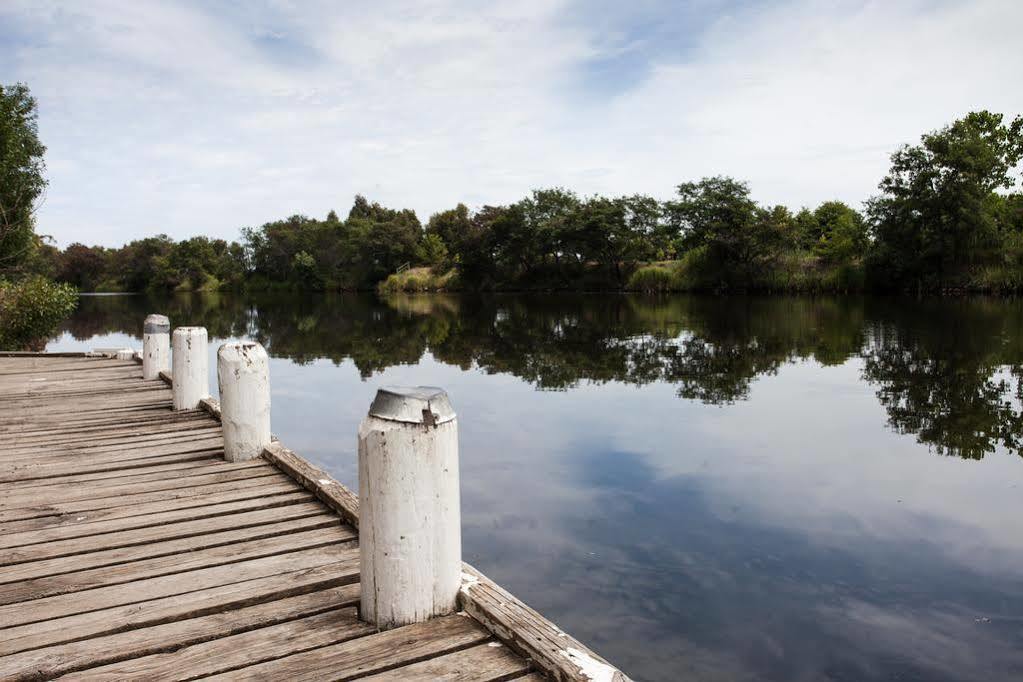 Nrma Bairnsdale Riverside Holiday Park מראה חיצוני תמונה