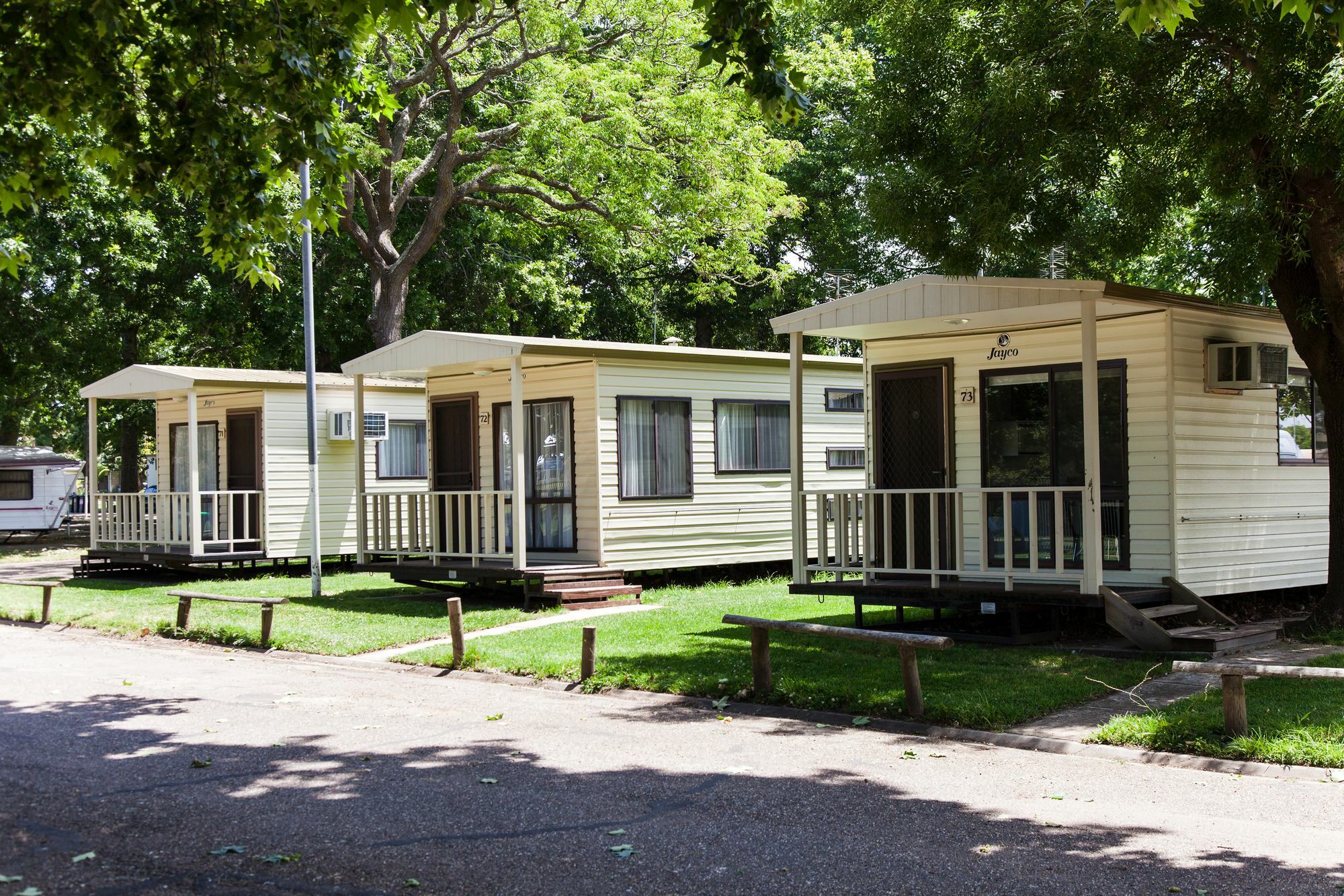 Nrma Bairnsdale Riverside Holiday Park מראה חיצוני תמונה