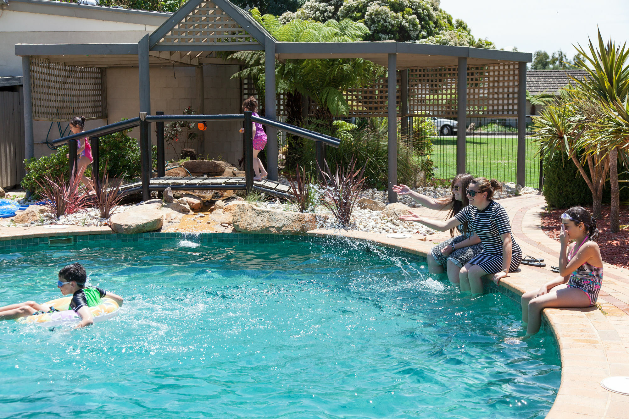 Nrma Bairnsdale Riverside Holiday Park מראה חיצוני תמונה