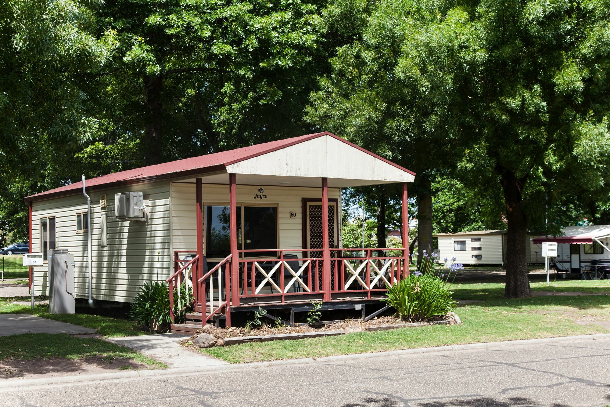 Nrma Bairnsdale Riverside Holiday Park מראה חיצוני תמונה